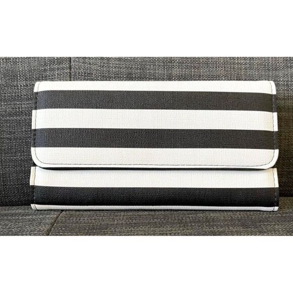 Kut From The Cloth Multi-Card/Checkbook Slim Women's Wallet NEW - Picture 2 of 6